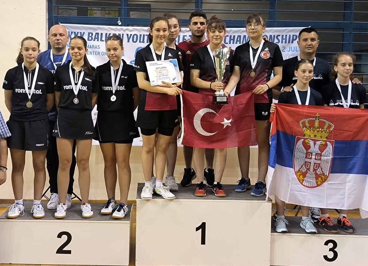 Tenismena Din Slatina Andreea Jifcu Argint La Echipe U15 La